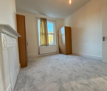 4 bedroom terraced house to rent - Photo 6