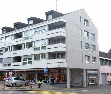 Moderne Dachwohnung nahe dem Stadtzentrum - Photo 3