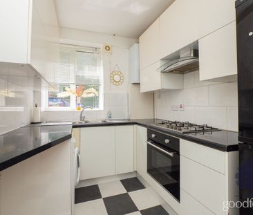 2 bedroom flat to rent, - Photo 1