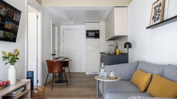 Avenida de la Industria, Alcobendas, Community of Madrid 28108 - Photo 1