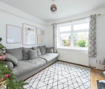 Available unfurnished from 10/11/2025 - Photo 3