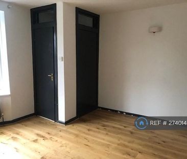 2 bedroom semi-detached house to rent - Photo 3