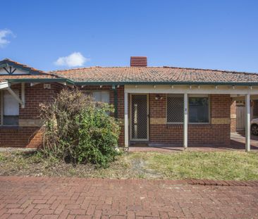 Perfect Location! - Photo 1