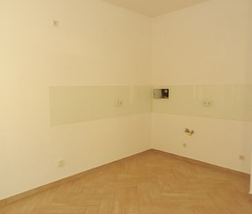 Beliebte Lage in Löbtau-Süd. Komfortable Altbauwohnung mit schickem Bad und Übernahme EBK möglich. - Photo 6