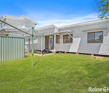 4B Daley Place, Fairfield West, NSW 2165 - Photo 4