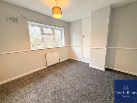 3 bedroom terraced house to rent - Photo 4