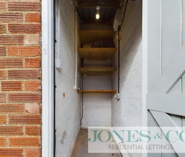 3 bedroom semi-detached house to rent - Photo 5