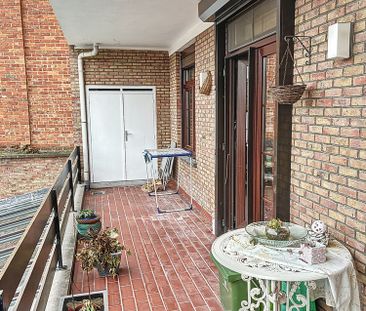 Ruim 3 slpk. appartement op de Grote Markt van Sint-Truiden - Photo 2