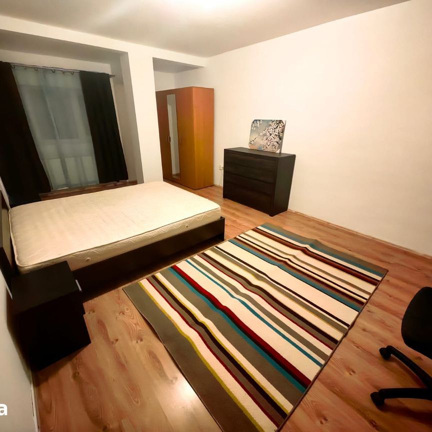 Recent renovat! Ap. 3 camere, bloc nou, loc de parcare - Photo 1