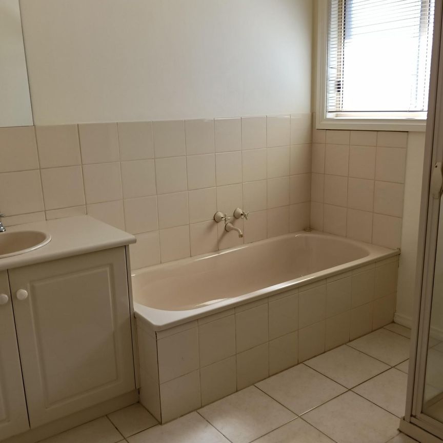 Neat 2 Bedroom Townhouse in CBD - Photo 1