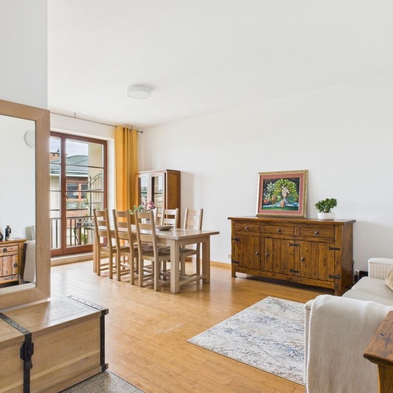 KONSTANCIN JEZ. wysokie_ciche_komórka_garaż - Zdjęcie 1