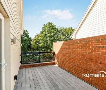 Lakeview Lane, Mytchett, Camberley, Surrey, GU16 - Photo 1