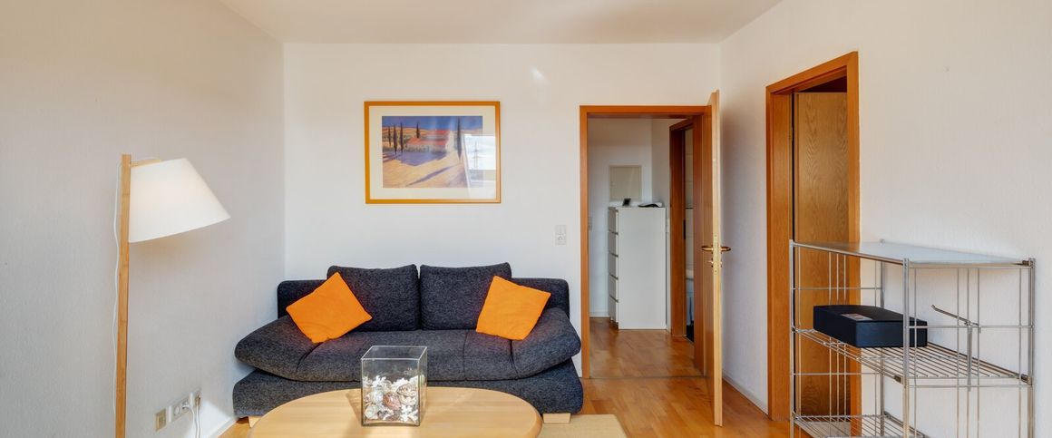 Bright, furnished attic apartment for rent - Photo 1