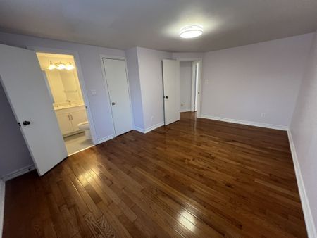 For Lease - 91 Campania Crescent, Toronto, Ontario - Photo 5