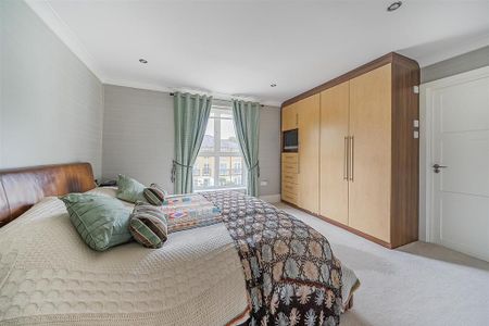 3 bedroom apartment to rent - Photo 4