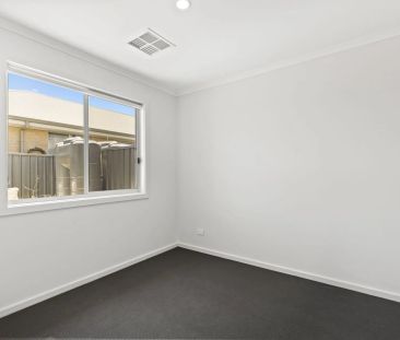 3 BEDROOM HOME! - Photo 2