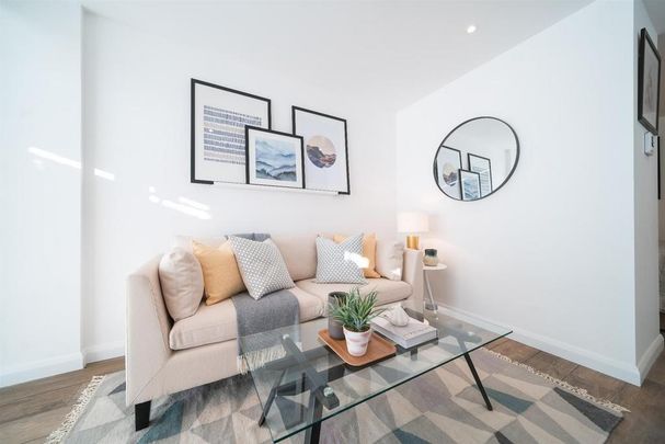 Studio to rent - Photo 1