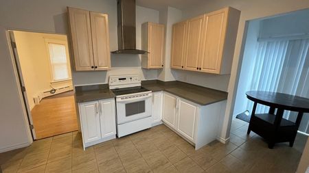 For Lease - 5928 Delaware Street, Niagara Falls, Ontario - Photo 2