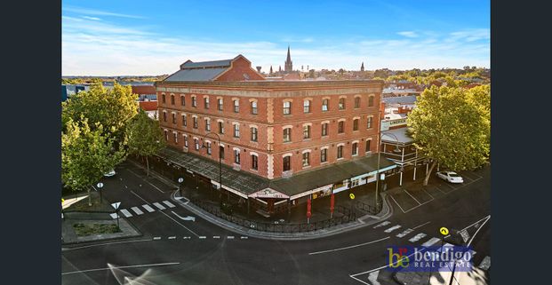 Fully Furnished City Apartment in Prime Bendigo Location - Photo 1