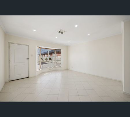 55a Russ Avenue, Seaton, SA 5023 - Photo 5