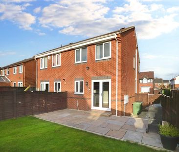 7, Hillthorpe Court, Leeds, West Yorkshire, LS10 4TG - Photo 4