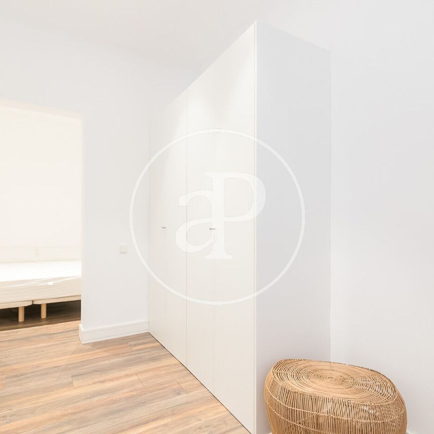 Apartment for Rent in El Gòtic - Photo 1