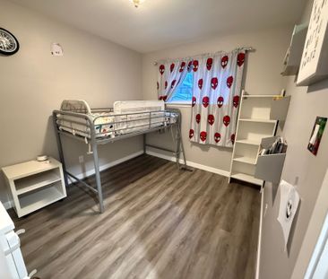 For Lease - 257 Silverbirch Drive Unit# Main, Newmarket, Ontario - Photo 3