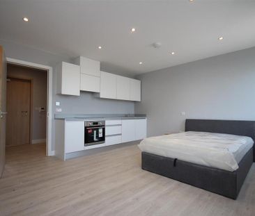 Studio to rent - Photo 6