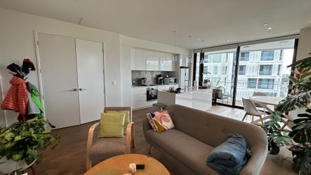 1 Bedroom on Green Ln W - Photo 2