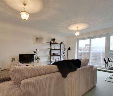 Cardinal Court, Grand Avenue, Worthing, BN11 - Photo 3