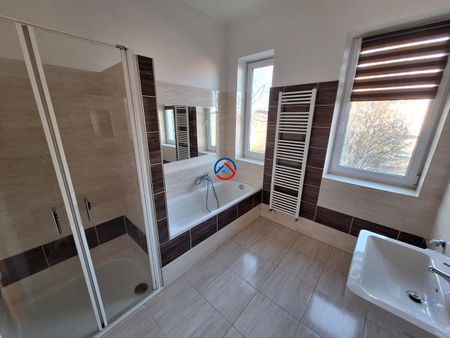 Pronájem bytu 3+kk 100 m² - Fotografie 5