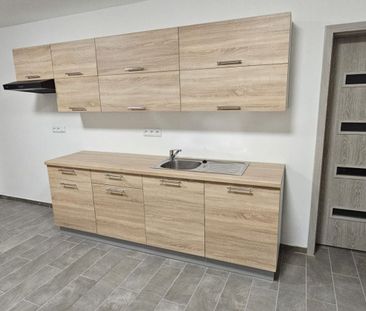 Pronájem bytu 1+kk • 31 m² bez realitkyM. Rovenské, Karlovy Vary - ... - Photo 1