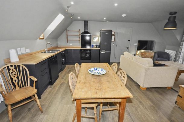 1 bedroom flat to rent - Photo 1