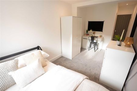 6 bedroom semi-detached house to rent - Photo 4