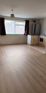 Studio Flat, Handcross Road, LU2 - Photo 3