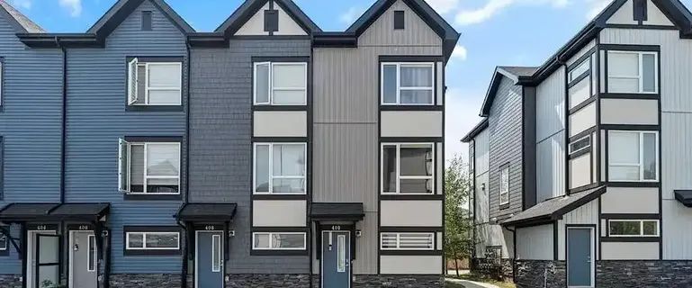 Townhouse for Rent, Corner Unit, 2.5 Bed and 2.5 Bath, Attached Garage | 410 - 15 Evanscrest Park Northwest, Calgary - Photo 1