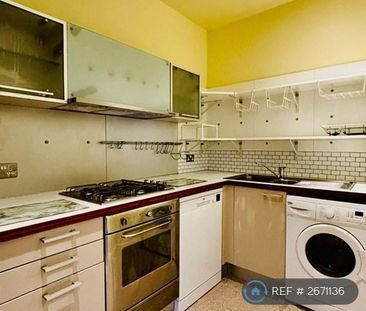 2 bedroom flat to rent - Photo 6