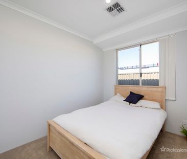 8 Carrai Way, Yanchep WA 6035 - Photo 4