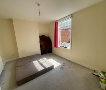 3 bedroom property to rent - Photo 2
