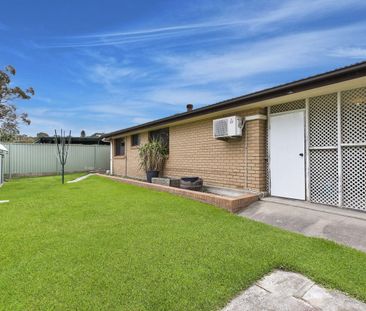 IDEAL FAMILY HOME - Photo 6