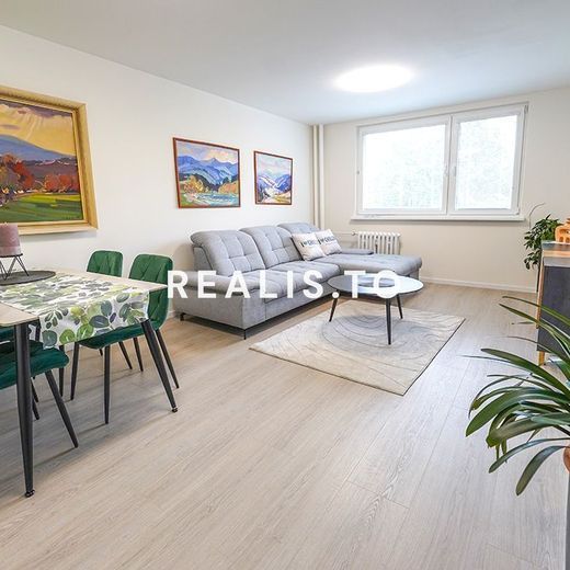 Moderný 3-izbový byt po komplentej rekonštrukcii, 67 m2 + loggia - Photo 1