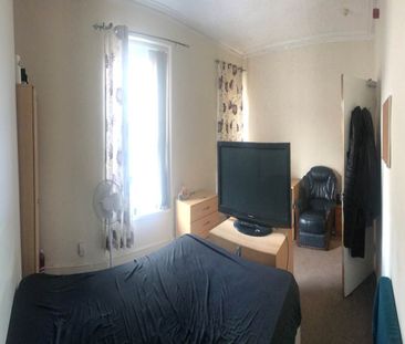 5 bed house to rent, PENBRYN TERRACE, SA2 - Photo 6