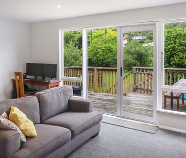 Stokes Valley Living - Photo 3