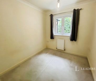 3 bedroom house to rent Arlowe Drive, Southampton, Hampshire, SO16 - Photo 2