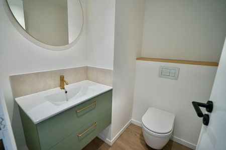 Location Maison 7 pièces 214m² MARCQ EN BAROEUL 59700 - Photo 5