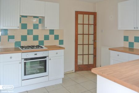 2 bedroom Terraced for rent - Photo 4