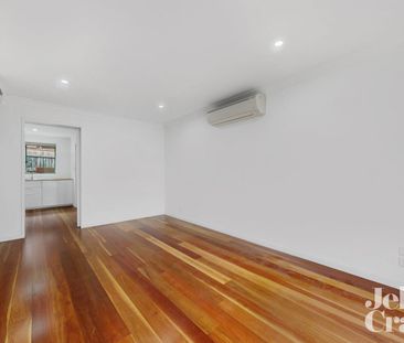 Effortless Lifestyle, Exceptional Location - Photo 3