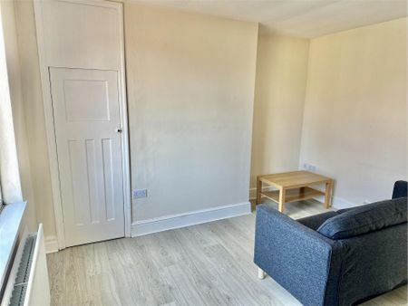 2 bedroom Flat to rent in Hawkeys Lane, North Shields, Tyne and Wear - Photo 4