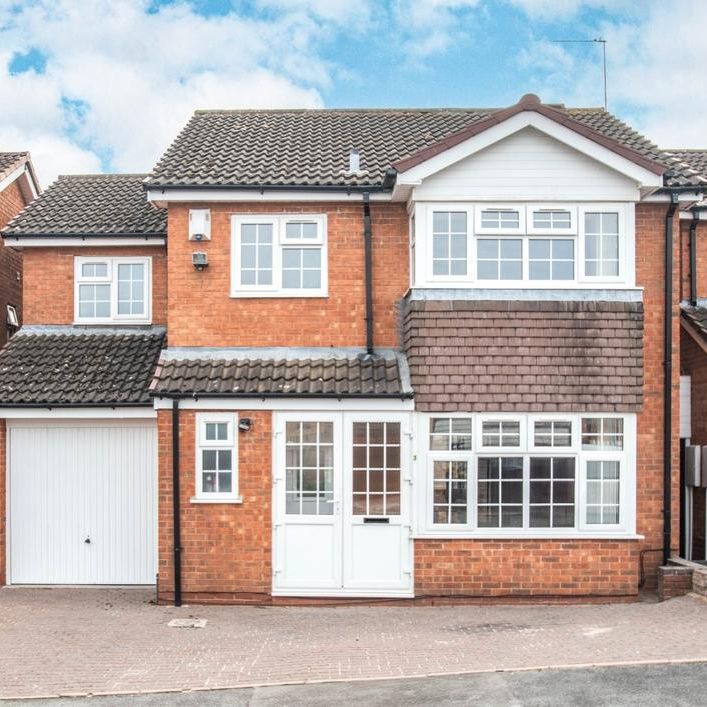 4 bedroom detached house to rent - Photo 1