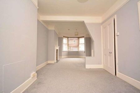 Victoria Avenue, Margate, CT9 - Photo 3